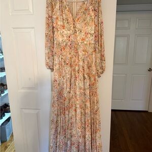 Monique Lhuillier Cream Floral V-Neck Long Sleeve Maxi Dress